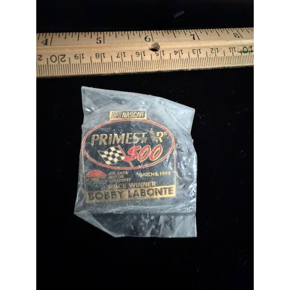 1998 Primestar 500 atlanta Bobby Labonte Winner Nascar PIN